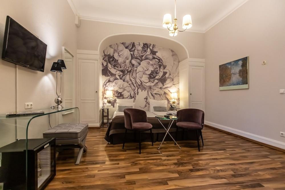 Hotel Monopol - Central Station Francfort-sur-le-Main Extérieur photo