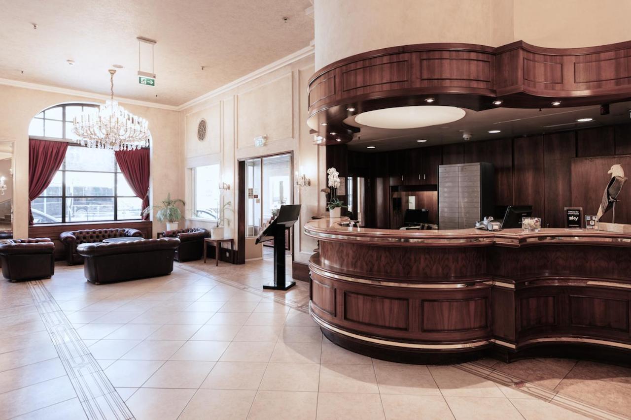 Hotel Monopol - Central Station Francfort-sur-le-Main Extérieur photo